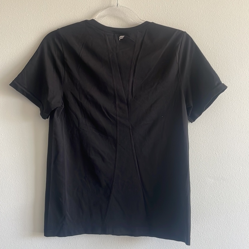 Fabletics Black Tee - Picture 3 of 4